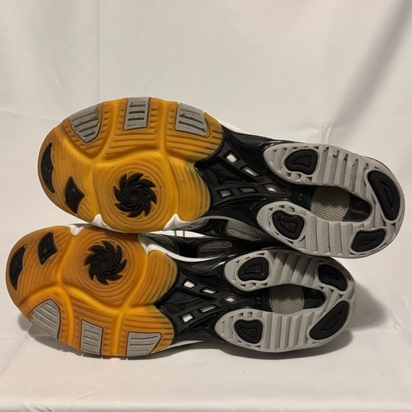 Mizuno Wave Silver White Black Gum Men’s Size 14 Shoes - Picture 6 of 7